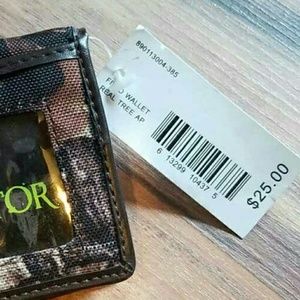 Bone Collector Accessories - BONE COLLECTOR Camoflauge Wallet • NWT Bone Collector Accessories - BONE COLLECTOR Camoflauge Wallet • NWT